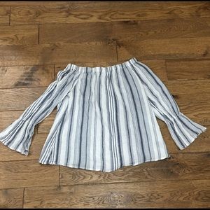 flowly off the shoulder top